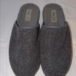 TOMS Charcoal Fleece Slippers